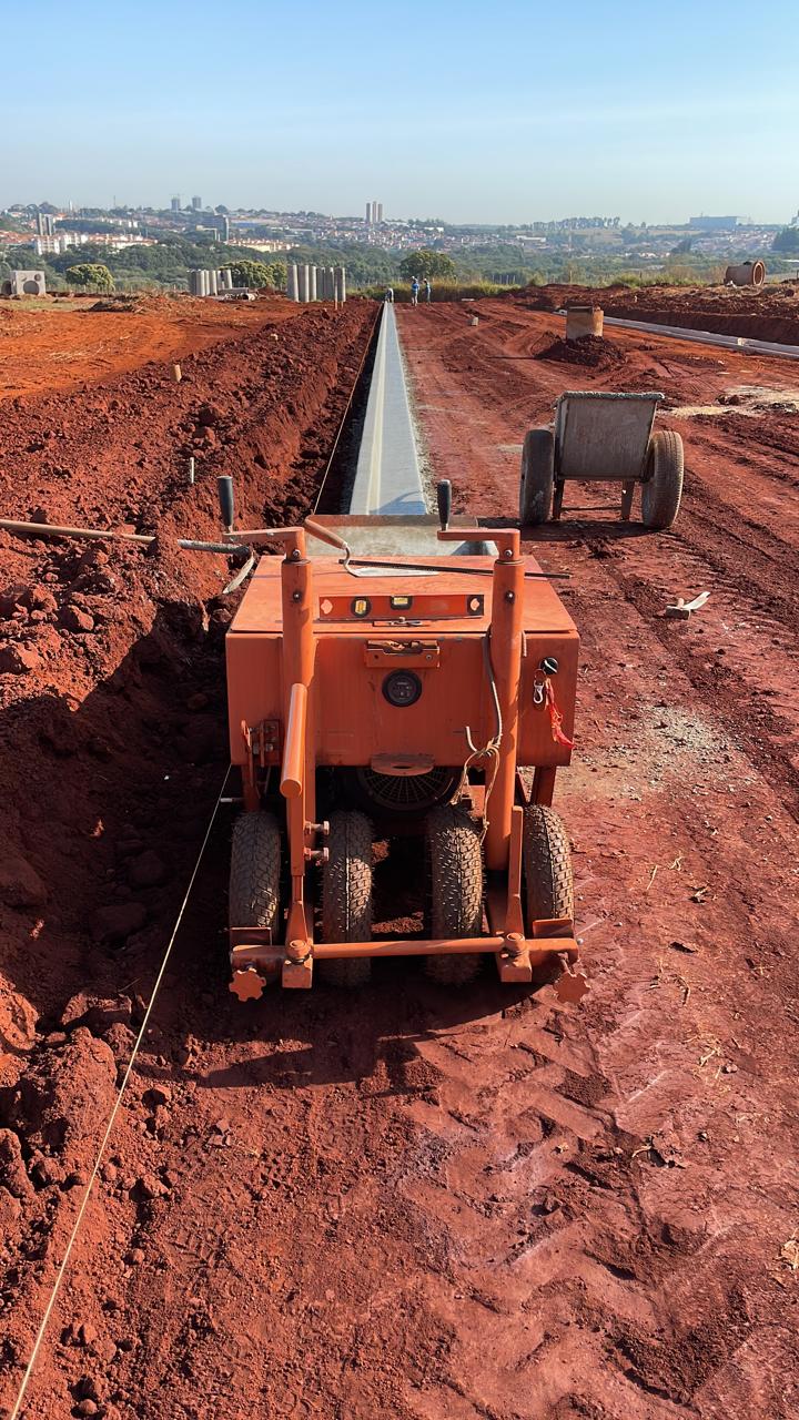 Máquina de Guia Extrusada